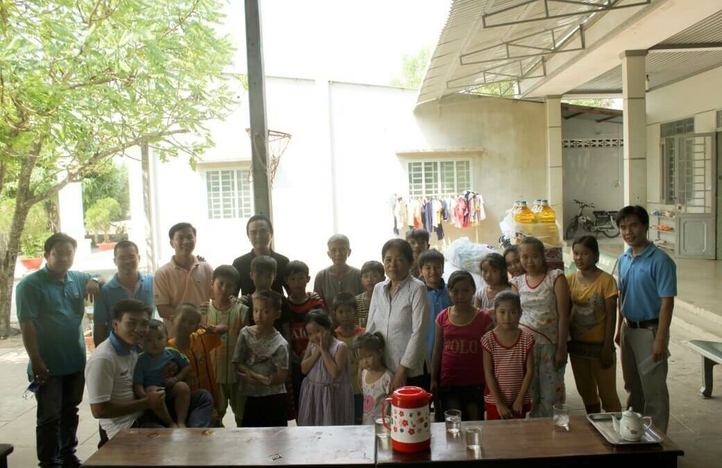 HBC Tặng quà cho các em có hoàn cảnh khó khăn tại Cơ sở Bảo trợ xã hội Bách Hoa Trang Tây Ninh