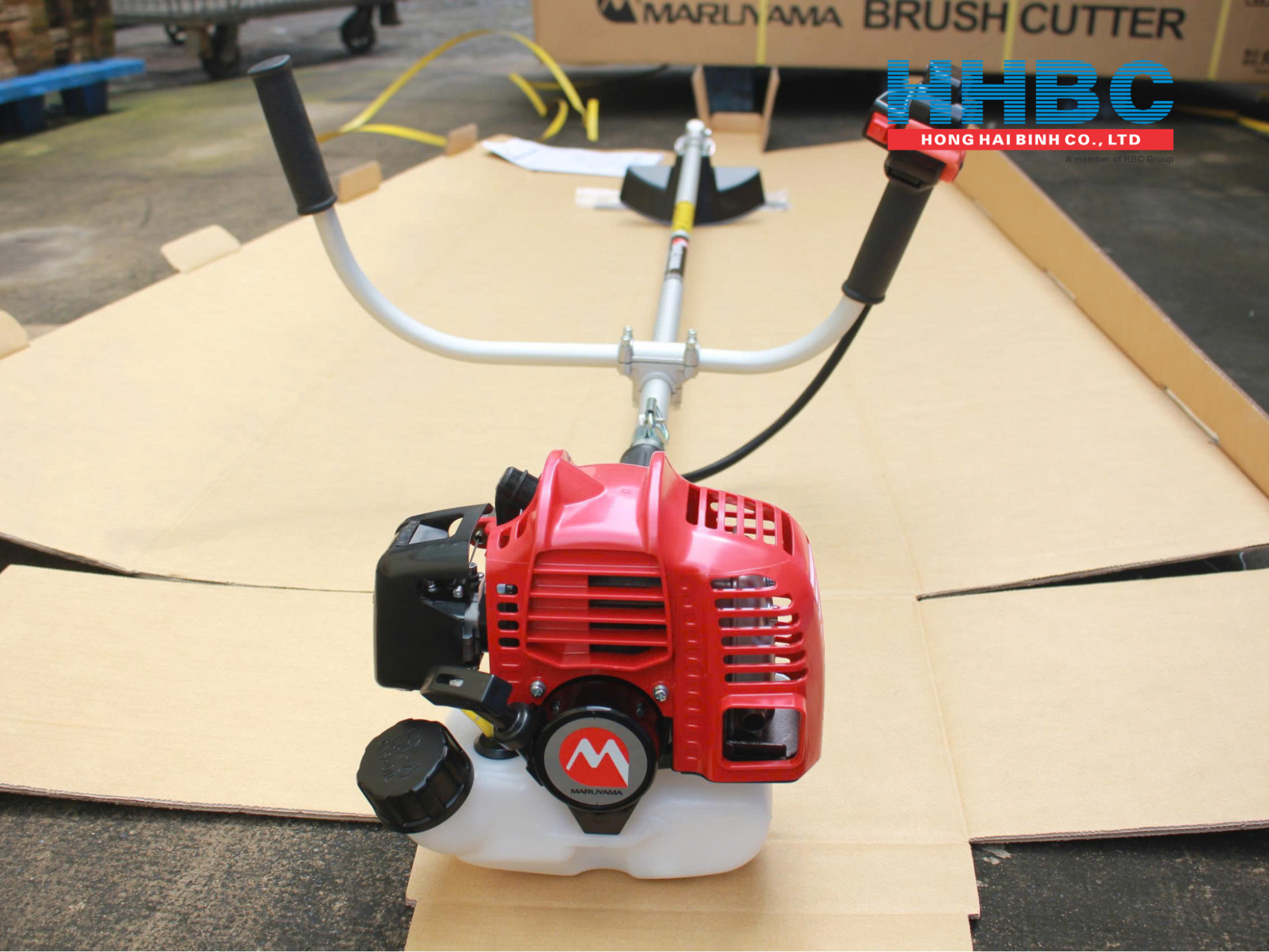 MÁY CẮT CỎ MARUYAMA