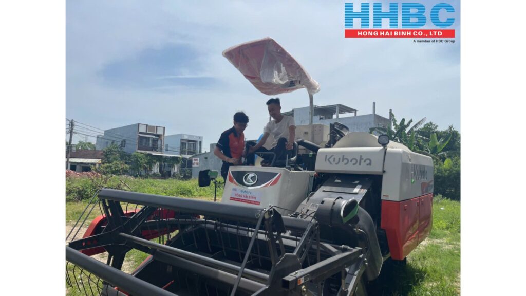 Bàn giao máy gặt DC70PRO tại Hòa Vang - TP Đà Nẵng