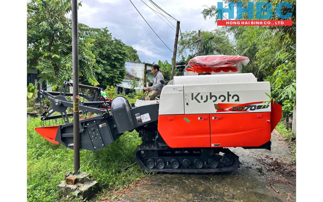 Máy gặt Kubota DC70PRO