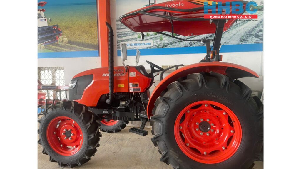 Máy kéo Kubota M6040SU tại Công ty Hồng Hải Bình 