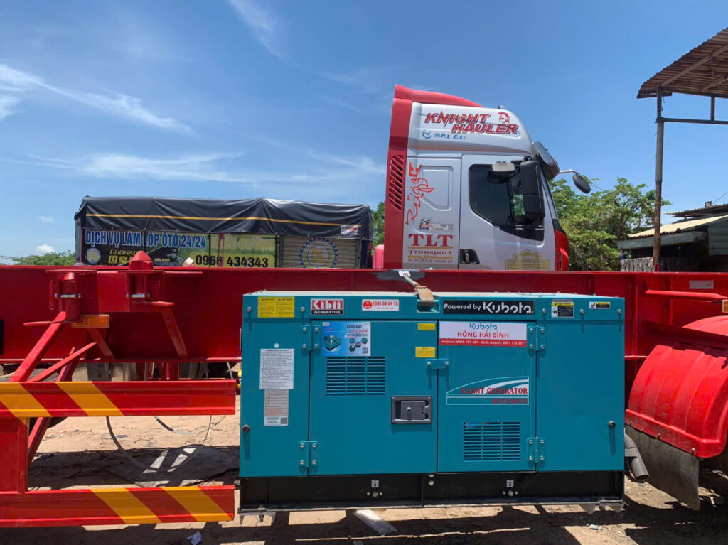 EXT25KFD trang bị bộ điều chỉnh điện áp tự động AVR