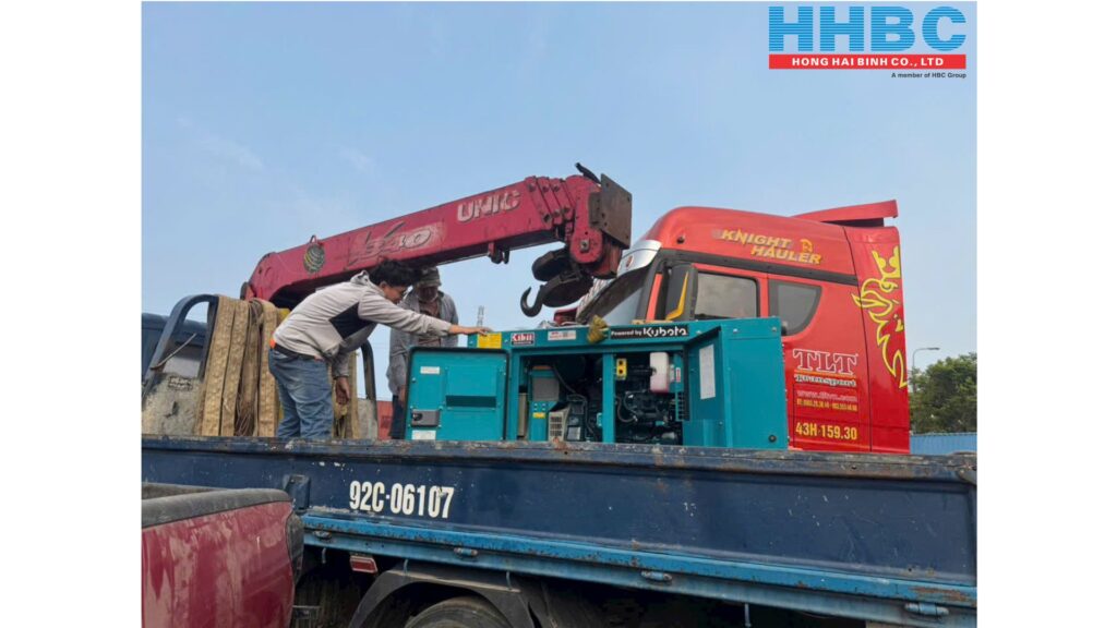 Bàn giao máy phát điện container lạnh KiBii EXT25KFD tại garage xe container Đà Nẵng